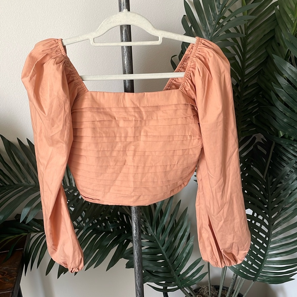 Abercrombie cropped long sleeve!